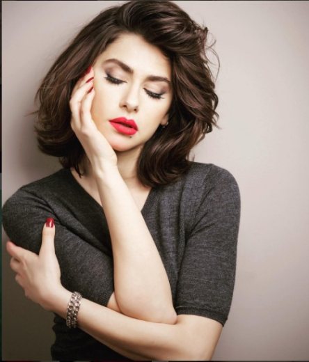 Nesrin Cavadzade