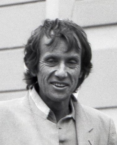 Yves Rénier