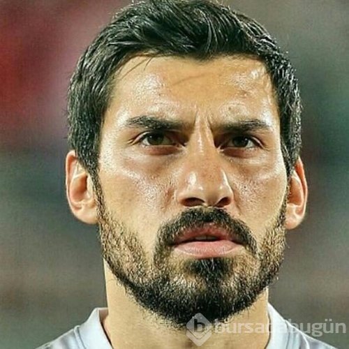 Şener Özbayraklı