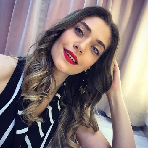 Öznur Serçeler