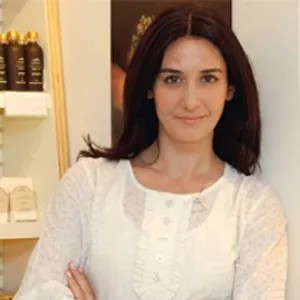 Ayşe Tolga