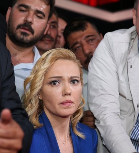 Tijen Karaş