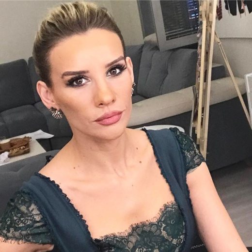 Esra Erol