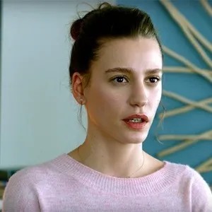 Serenay Sarıkaya