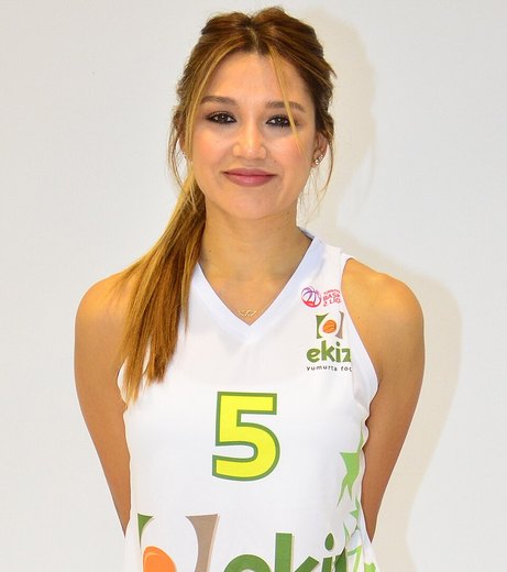 Esra Şencebe