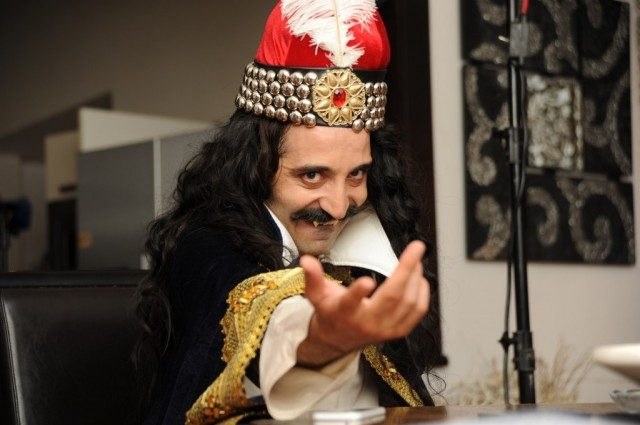 خونآشام Laz: Tirakula (Laz Vampir: Tirakula)
