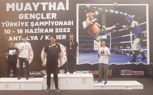 قهرمان کیکبوکسینگ استانبول (Kickboks İstanbul Şampiyonu)