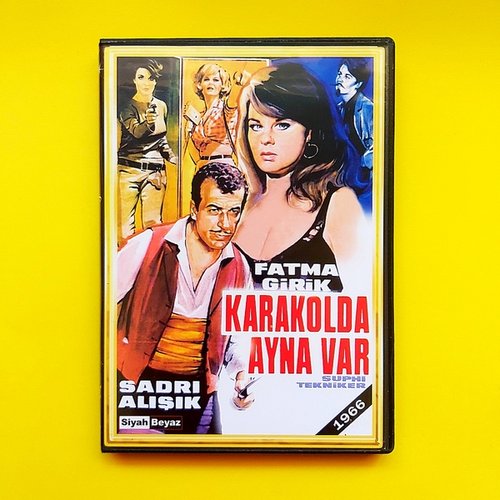 Il y a un miroir au commissariat (Karakolda Ayna Var)
