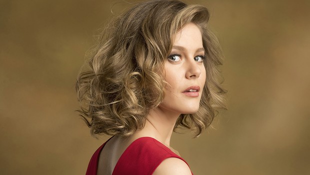 Hayat Şarkısı Hülya (Burcu Biricik) Vikipedi