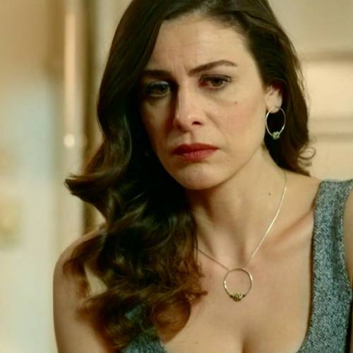 Paramparça Dilara (Ebru Özkan) Kaç Kilo?