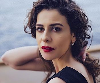 Ebru Özkan Kimdir ?