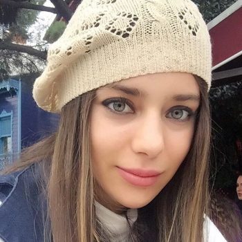 Zeynep Elçin Kimdir ?