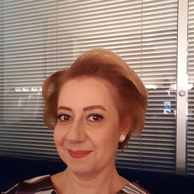 Hayati ve Diğerleri Dizisi Bedriye (Özlem Çakar Yalçınkaya) Biyografi